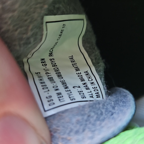 Umbro Green Youth Soccer Cleats - Picture 14 of 14